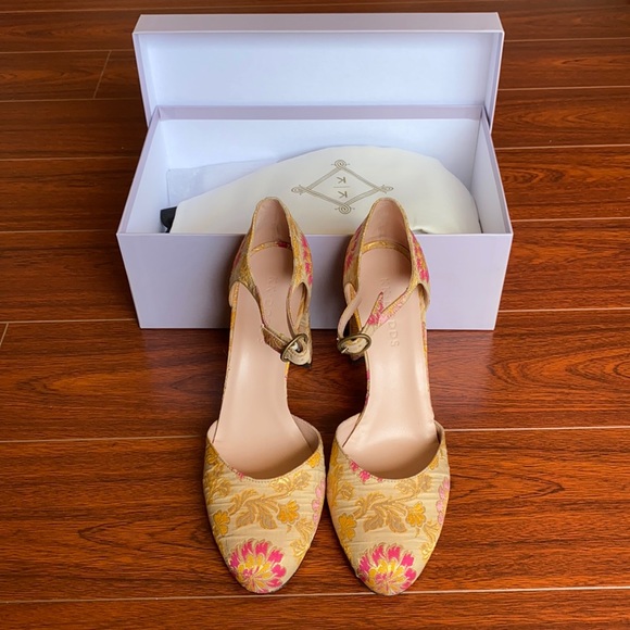 KK DODDS- Cream, Pink, Yellow, Gold Floral -  38 - Picture 2 of 3